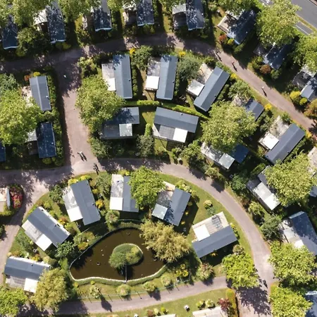 Nautilus 4p 2bdrms Airconpremium *