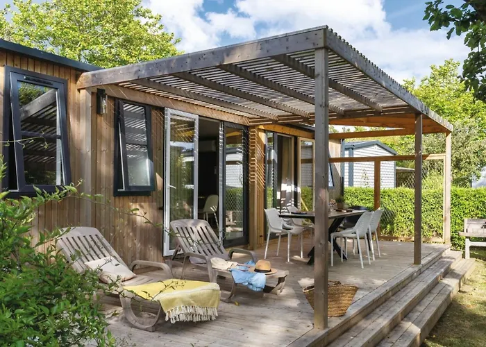 Nautilus 4p 2bdrms Airconpremium